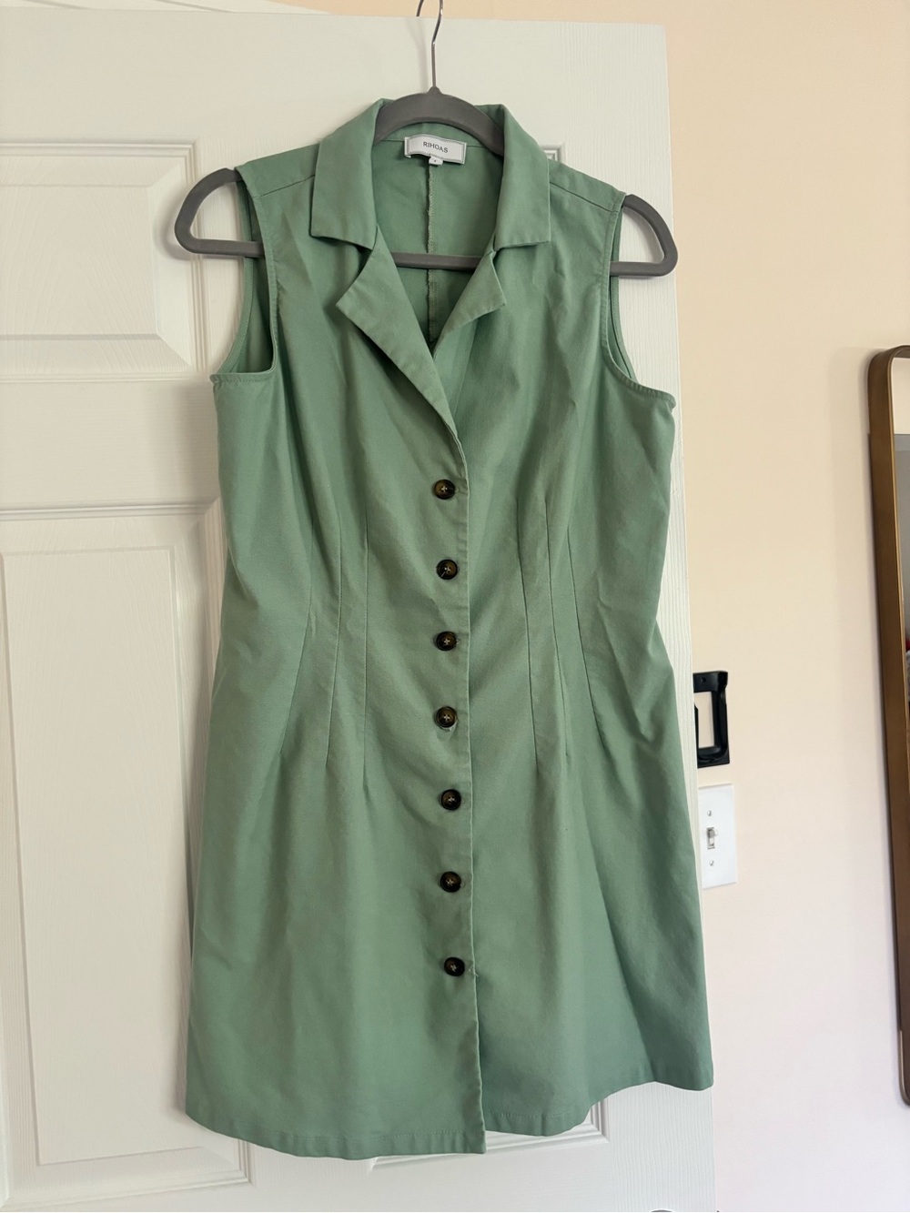 RIHOAS Sleeveless Sage Green Button-Front Dress